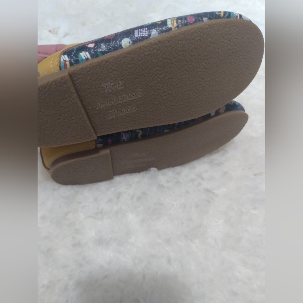 NWT toddler girls 10/11 school design shoes - Picture 4 of 6